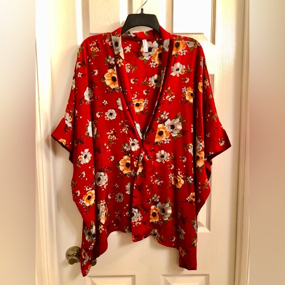 Xhilaration Tops - Floral Kimono Med-XL